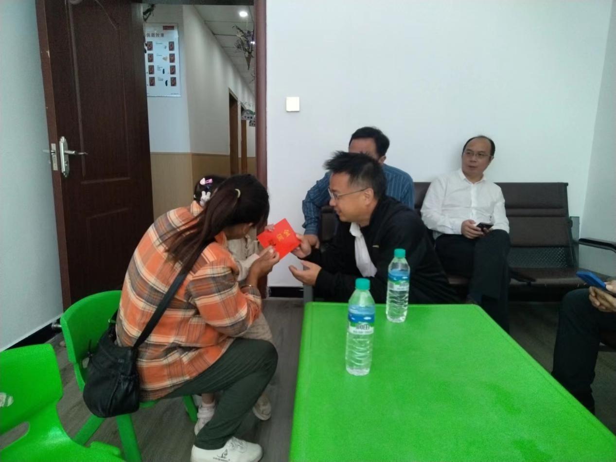 宜春市残联赴万载县开展人工耳蜗植入工作调研，为残疾儿童带来希望  第2张