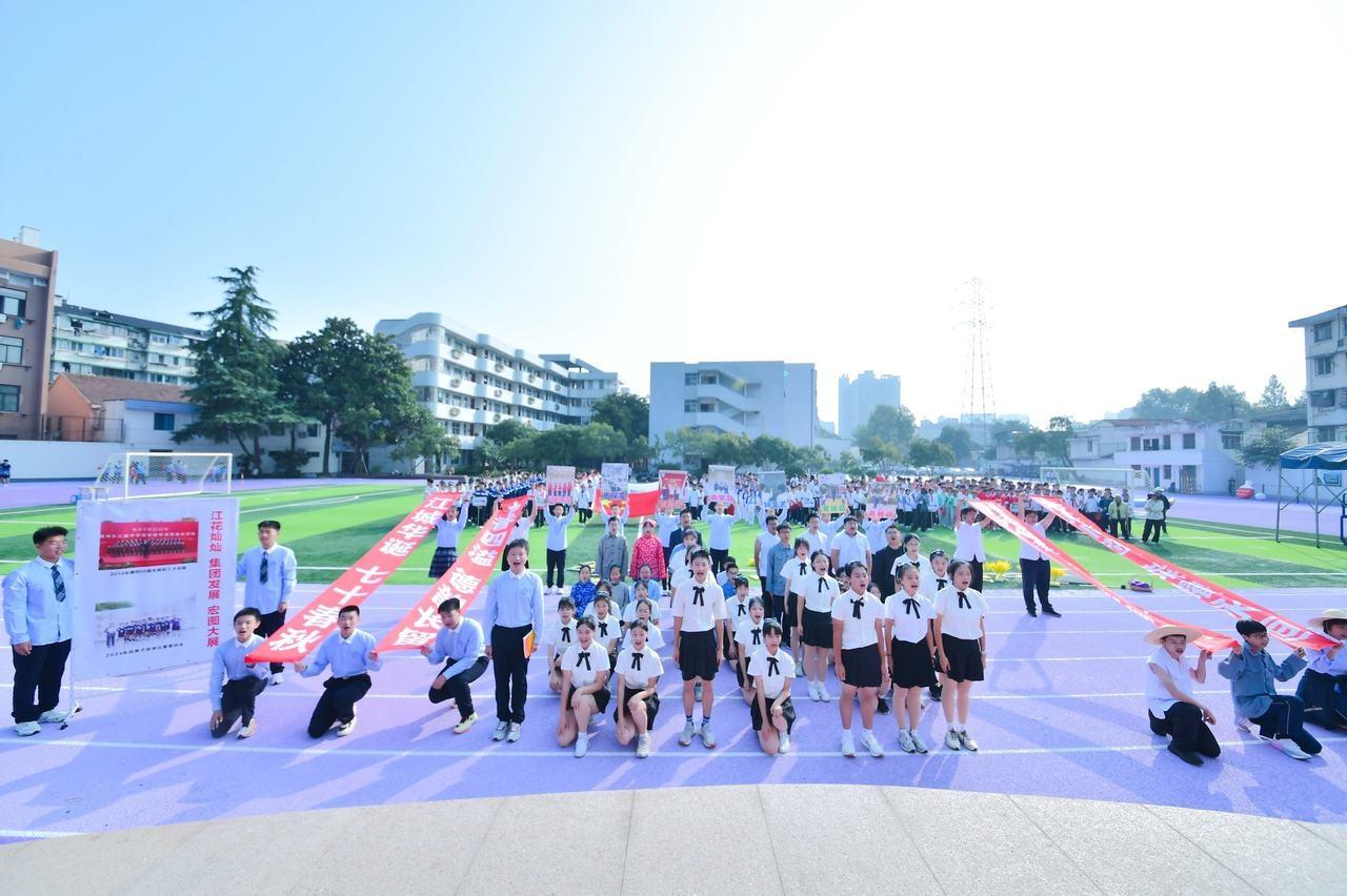 杭州最美人墙发起人沈廷冲，带来特别邀请，与江城中学共同开展公益宣传活动  第3张