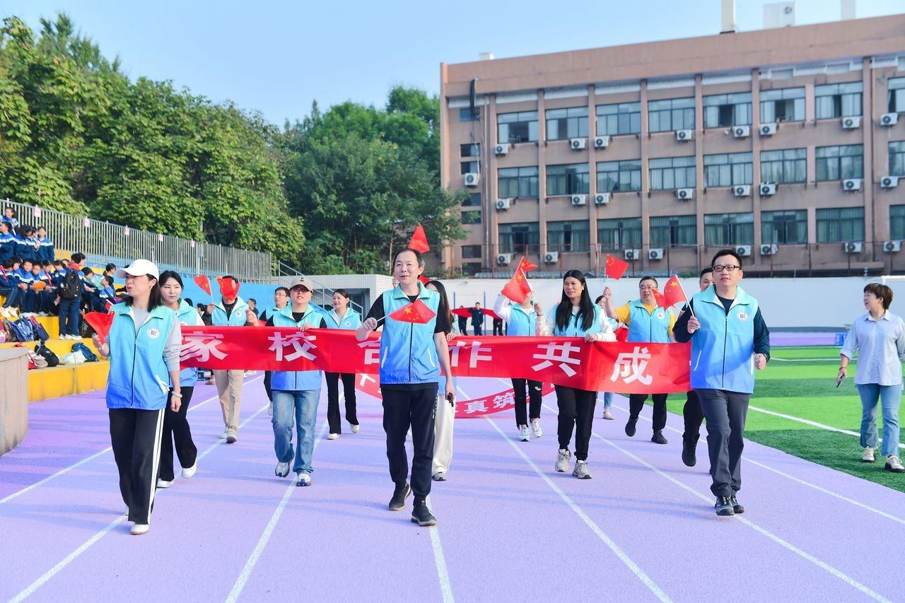 杭州最美人墙发起人沈廷冲，带来特别邀请，与江城中学共同开展公益宣传活动  第4张