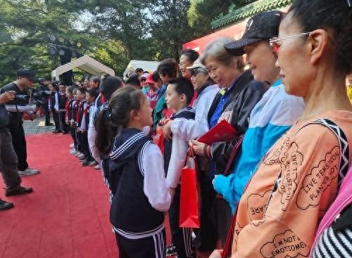 重阳节文化活动：让传统文化融入校园，感受节日习俗与美德  第1张