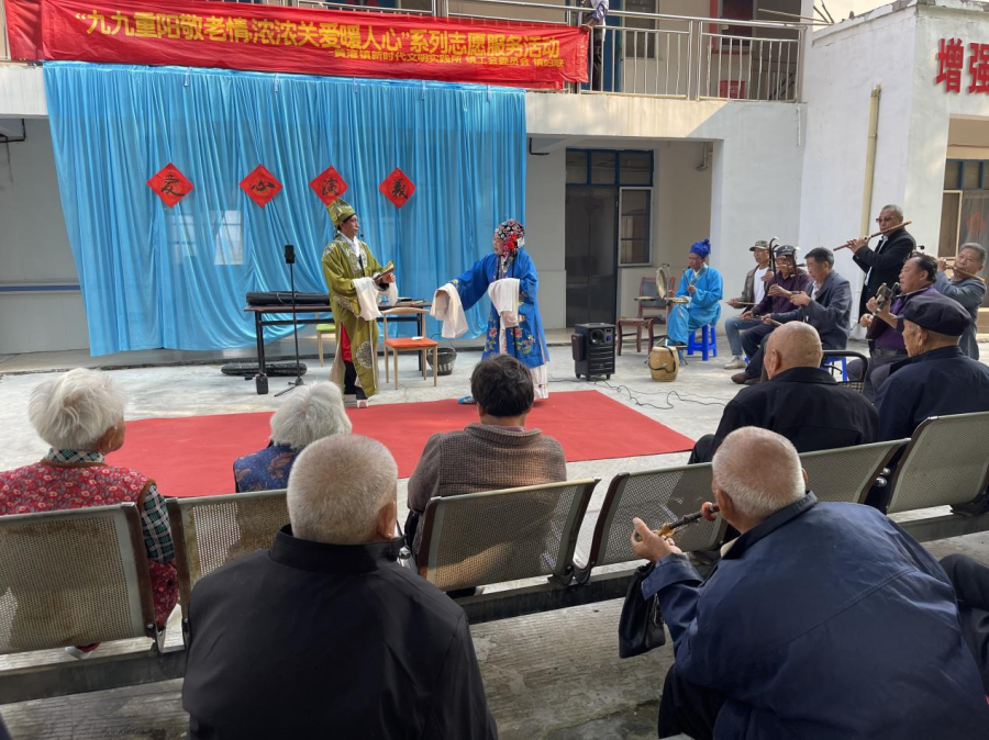 灵璧县各级团组织开展重阳节志愿服务活动，为老人送去温暖与关怀  第2张