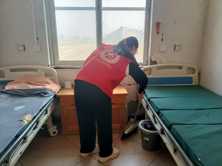 灵璧县各级团组织开展重阳节志愿服务活动，为老人送去温暖与关怀  第4张