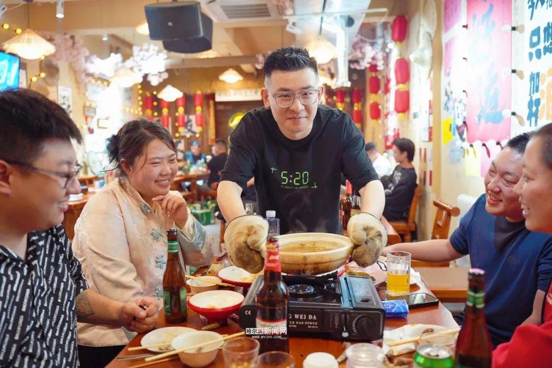 广东小伙在哈尔滨开烧烤店，融合南北风味，打造独特美食体验  第2张