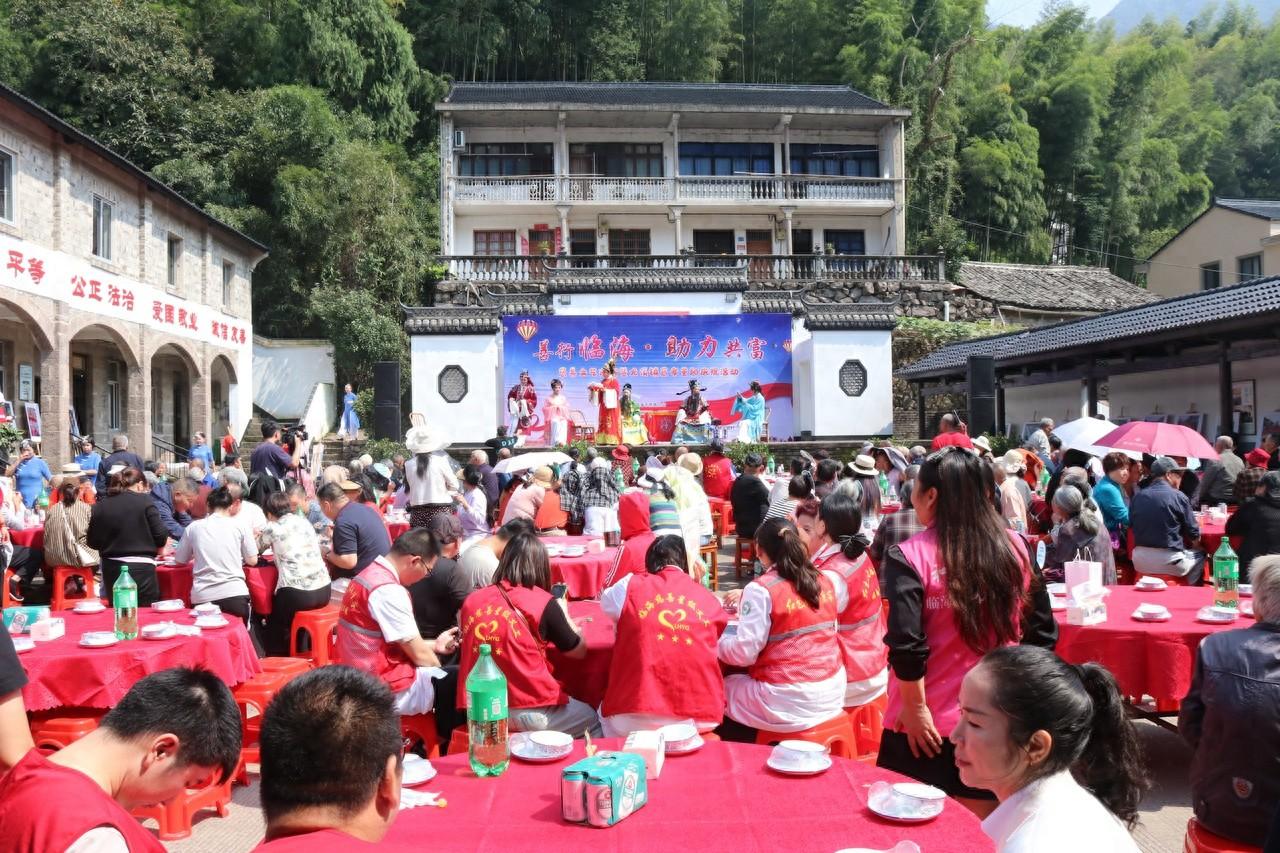 岁岁重阳今又重阳，义城村举办重阳敬老宴，这场面太震撼了  第1张