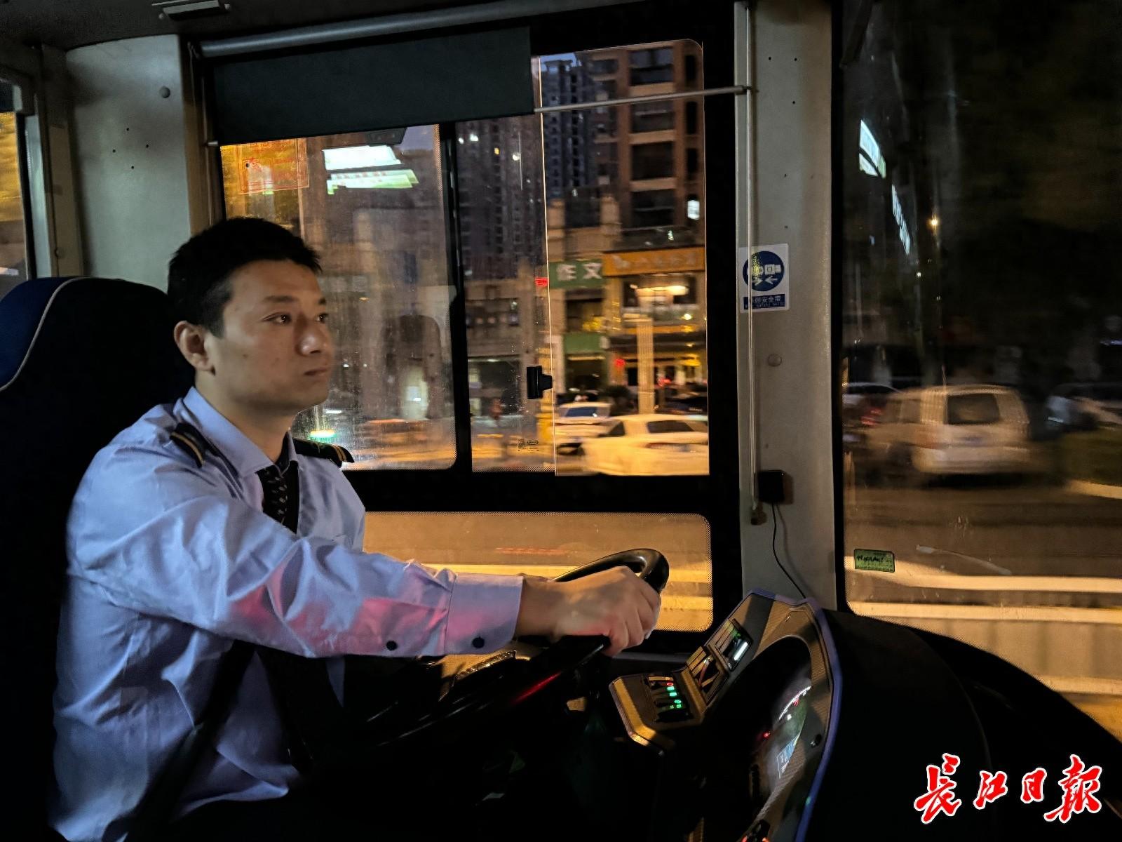 黄陂到汉口，公交地铁谁更早？记者实地体验，结果出人意料  第1张
