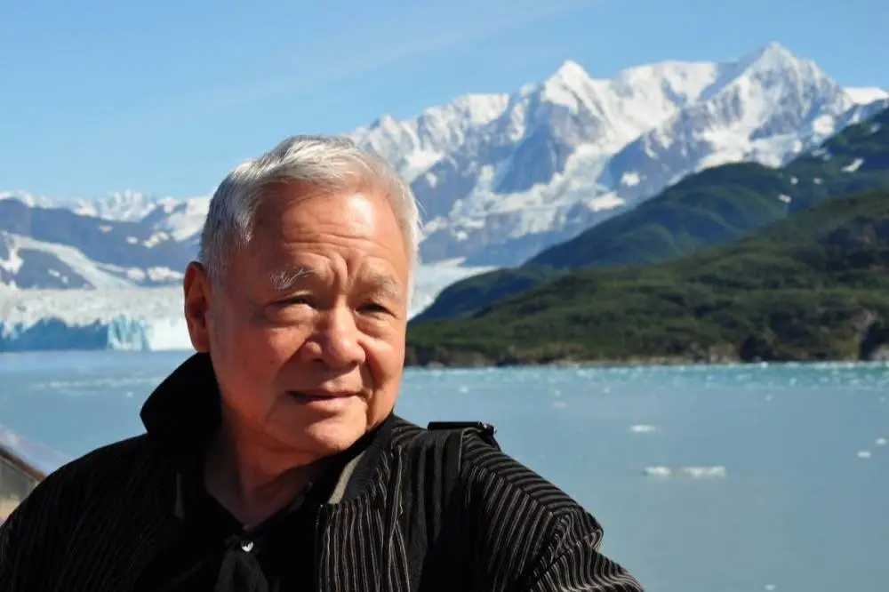 人生朝露，艺术千秋，痖弦离世，享年 92 岁
