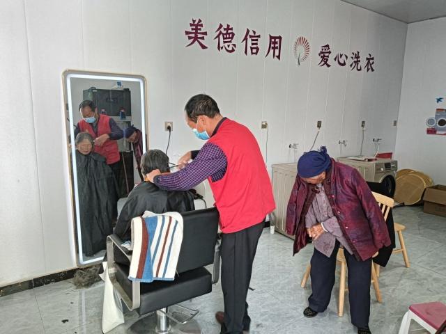 重阳节，济宁这个村的老人竟集体吃大餐，还有这些惊喜  第2张