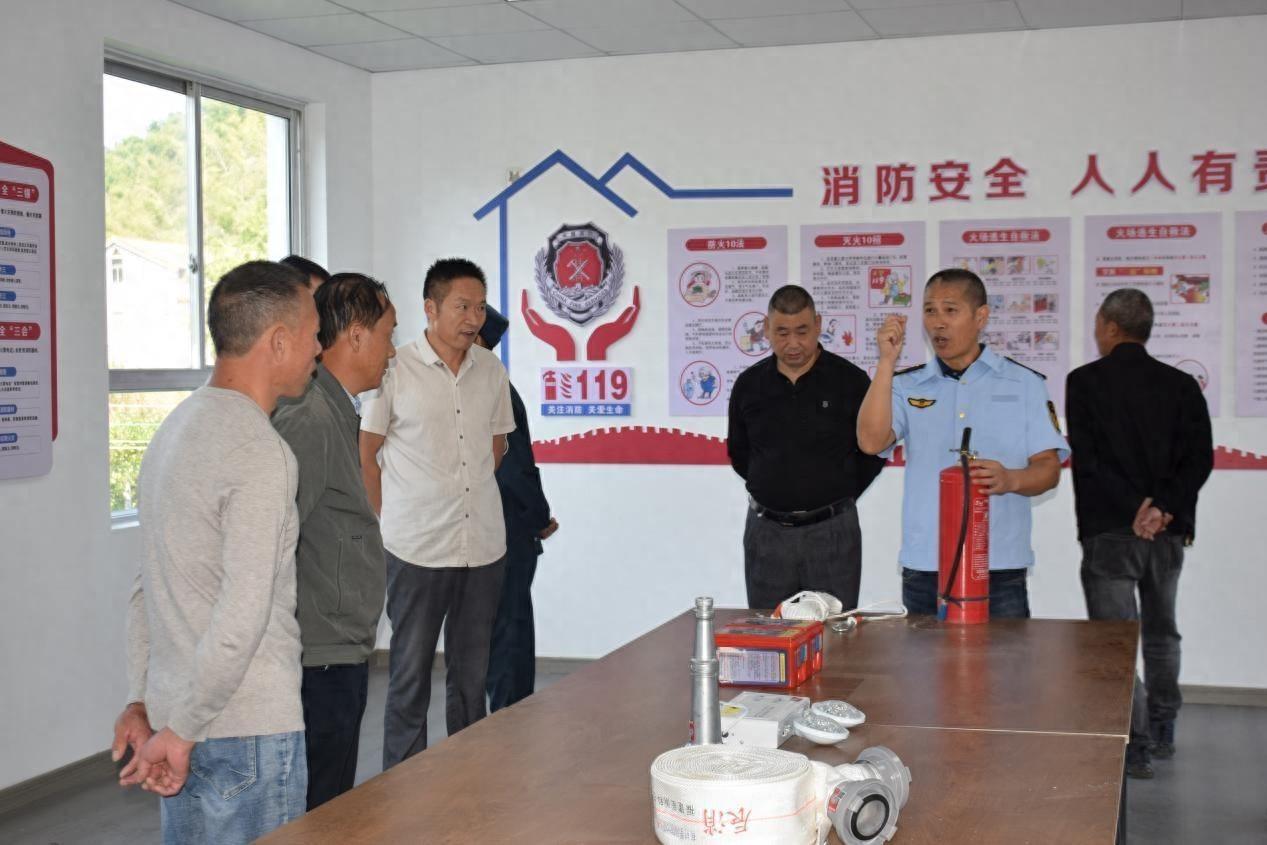 秋高气爽火灾隐患大？三州乡网格员教你如何防火自救  第1张
