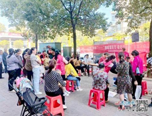 重阳节，宜春这个社区的活动火了！义诊、义剪、推拿……样样都有  第1张
