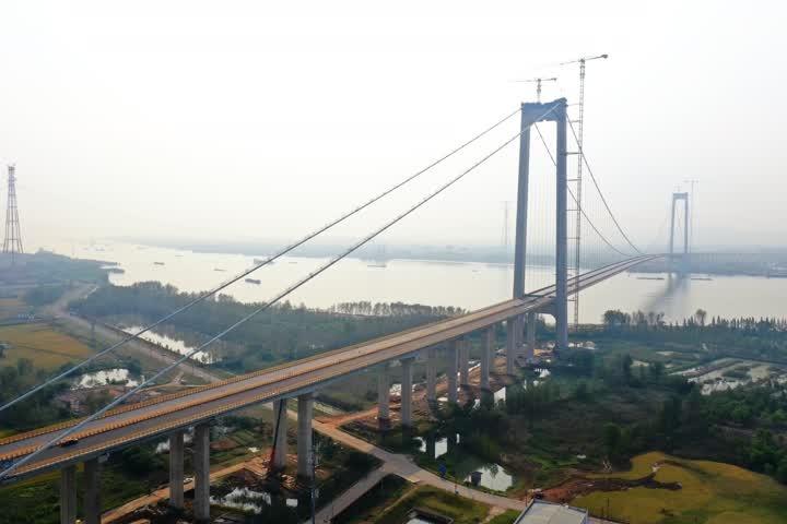 龙潭长江大桥建设进入冲刺阶段，即将通车  第2张