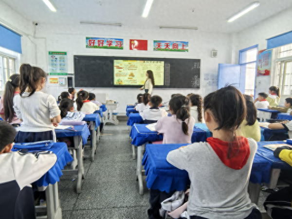 重阳节活动精彩纷呈，固镇县连城中心小学这样培养时代好少年  第1张
