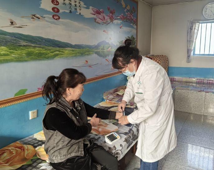 乌兰浩特市医共体总医院开展关爱特殊老人群体健康活动，你参与了吗？  第2张