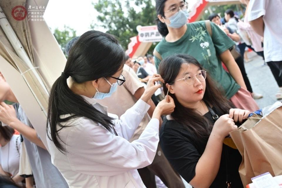 穿汉服、品茶饮、做香囊……第七届世界中医药日，白云区中医药文化夜市盛大开幕  第7张