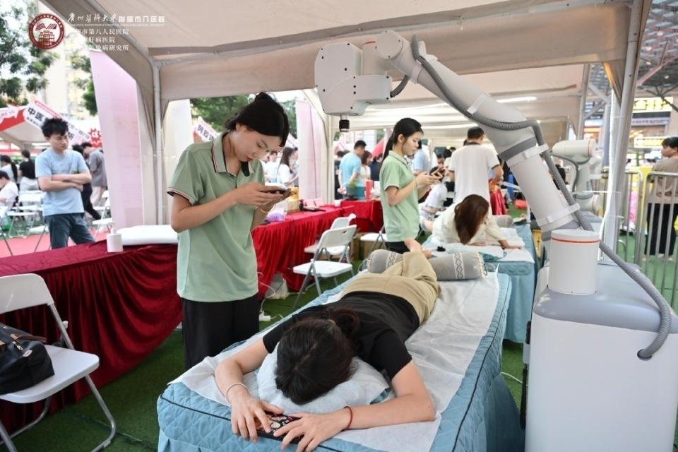 穿汉服、品茶饮、做香囊……第七届世界中医药日，白云区中医药文化夜市盛大开幕  第8张