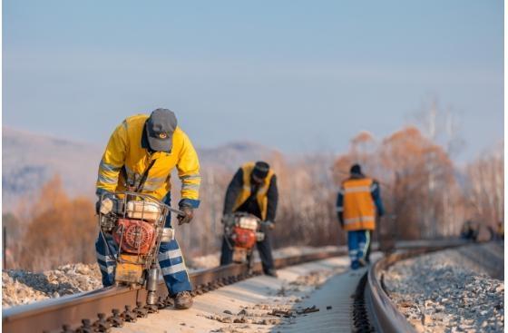 -6℃！牙林铁路上的冰点施工，他们为了啥？  第2张