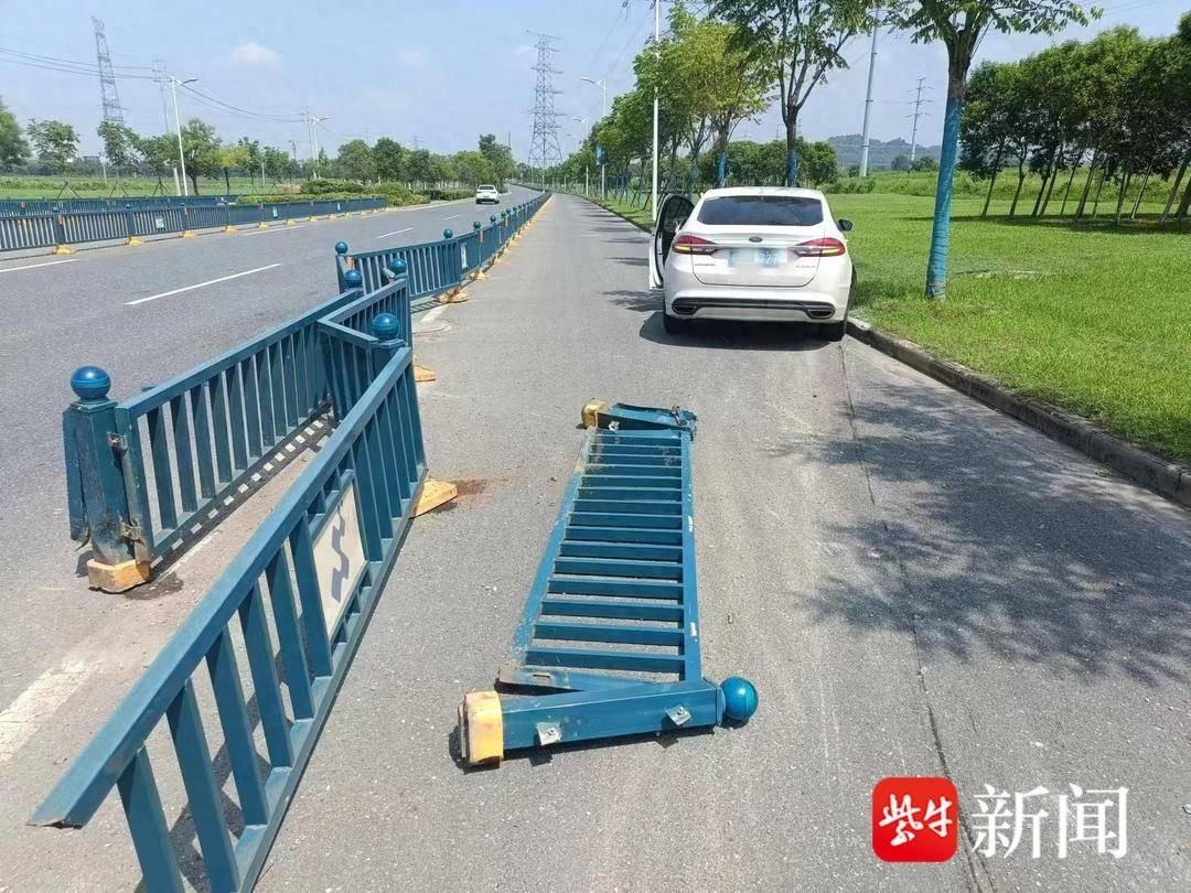 男子开车时做了这件事,竟引发如此严重的后果 第1张 男子开车时做了这件事,竟引发如此严重的后果 第1张