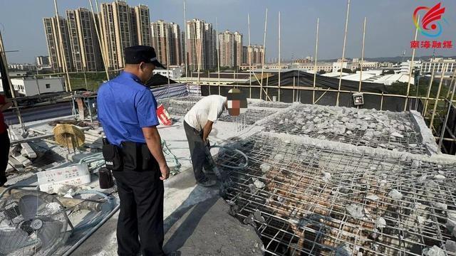 丹灶镇综合行政执法队多管齐下，3390 平方米违建自行拆除  第2张
