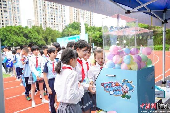 国际减灾日前夕，福州七中的 4200 名师生进行了这样一场演练  第2张