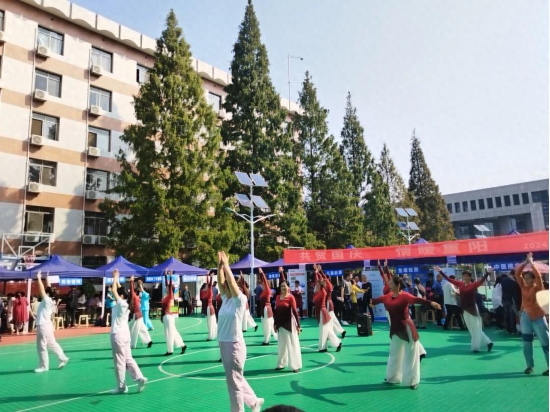 重阳节大型健康公益活动来袭！专家义诊、免费检查，全方位关爱老年人健康