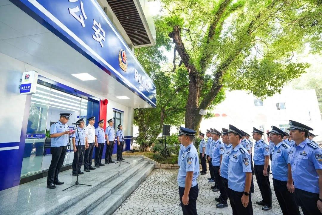 四个一站式服务！赣州市公安局章贡分局接报案中心启用，解决群众线下报警难问题  第1张