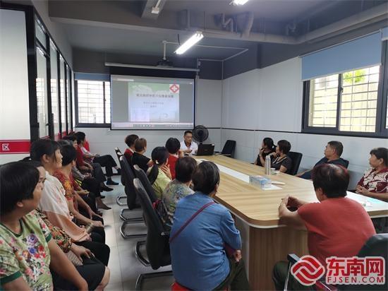 直击痛点！集美区卫健系统敬老月活动，为老人送健康，你参加了吗？  第3张