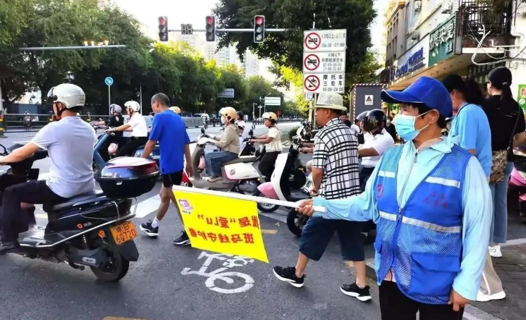 海南日报：爱 Lu 斑马线，奏响城市文明乐章  第2张