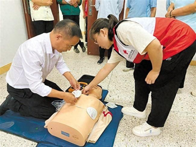 救命神器 AED 首次进入澄海住宅小区，你知道它的重要性吗？  第1张