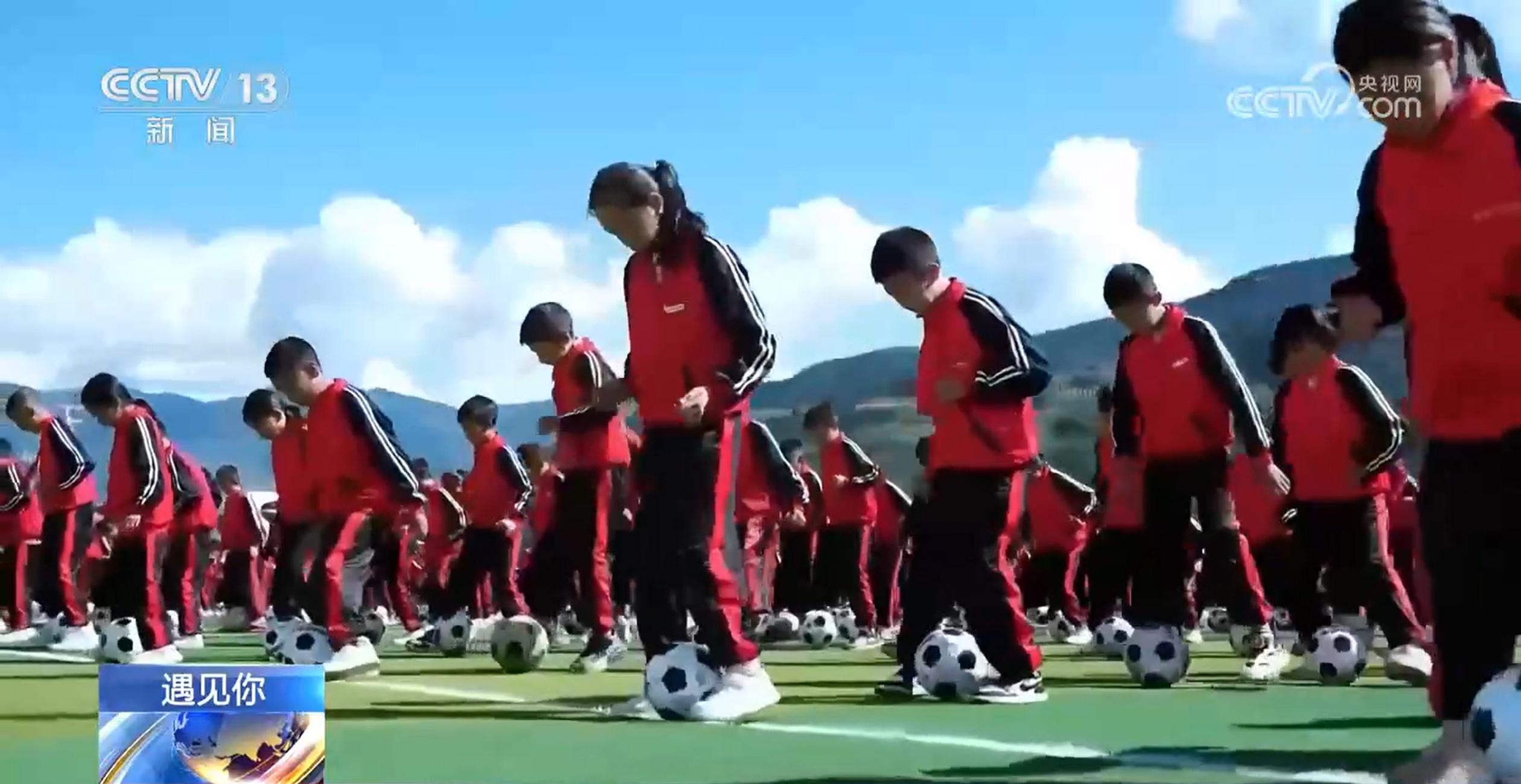 38 岁老师带领凉山女孩，用足球走出大山，追逐梦想  第5张