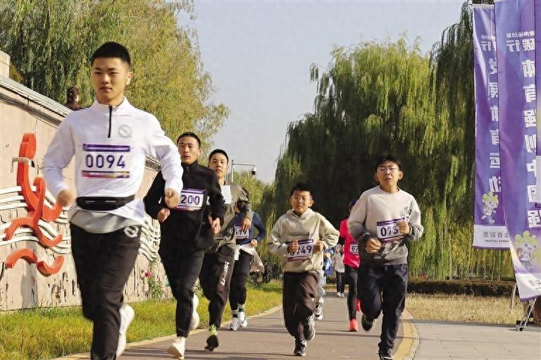 800 多名运动达人齐聚兰州，这场绿色低碳行活动太燃了  第1张
