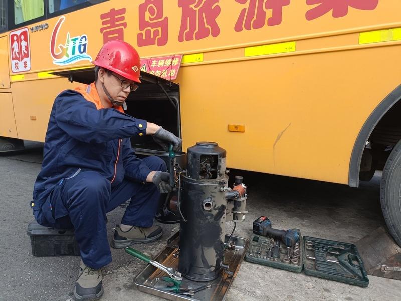 青岛公交车辆开启暖风检修,保障市民温暖乘车 第3张 青岛公交车辆开启暖风检修,保障市民温暖乘车 第3张