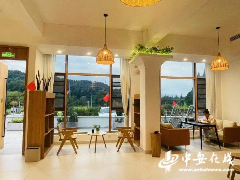 投资 700 万！黄山这个长在树上的两层小楼，为何能吸引众多游客？  第3张