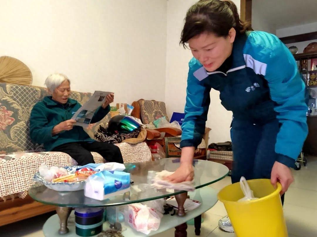 18 年投递路，刘献梅用平凡书写伟大，获中国好人榜敬业奉献类好人  第1张