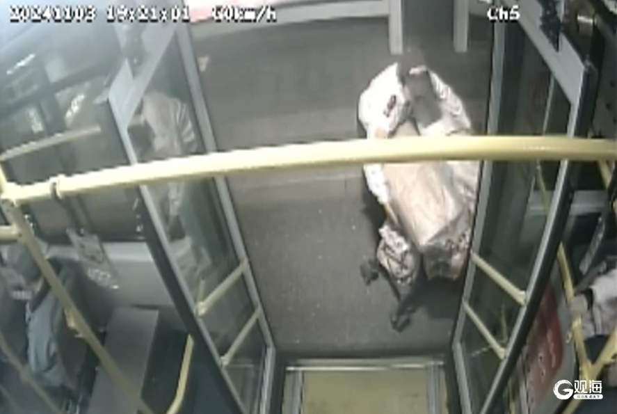 青岛公交车厢温情涌动，驾驶员善行义举传递城市温度  第5张