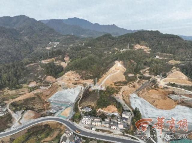 岚皋站建设火热推进，西渝高铁康渝段进度加快