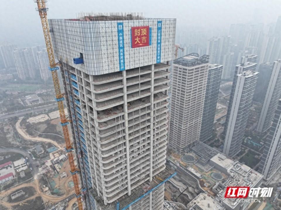 220 米！梅溪湖二期最高楼全面封顶，将填补区域空白  第1张