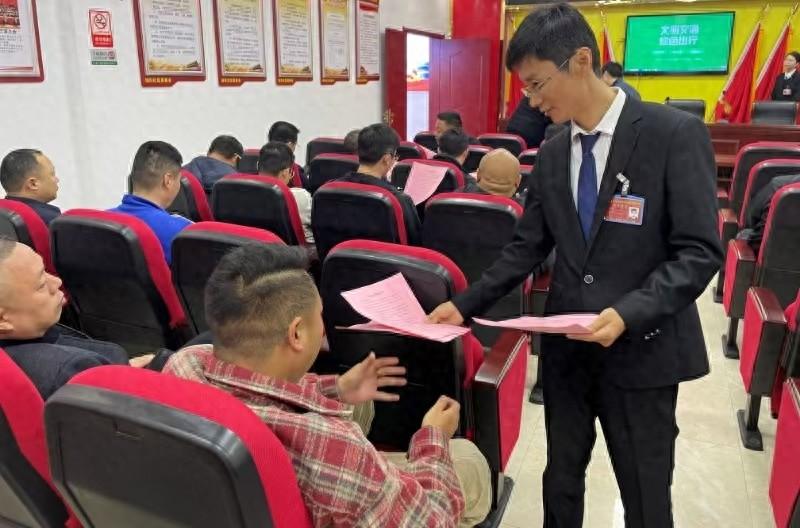 绿色出行意义重大！平舆公交公司走进社区，宣讲绿色出行  第1张