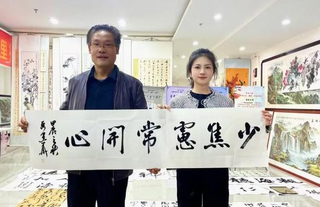 甘肃镇原书画艺术家走进宁夏泾源，共绘强国复兴梦  第2张