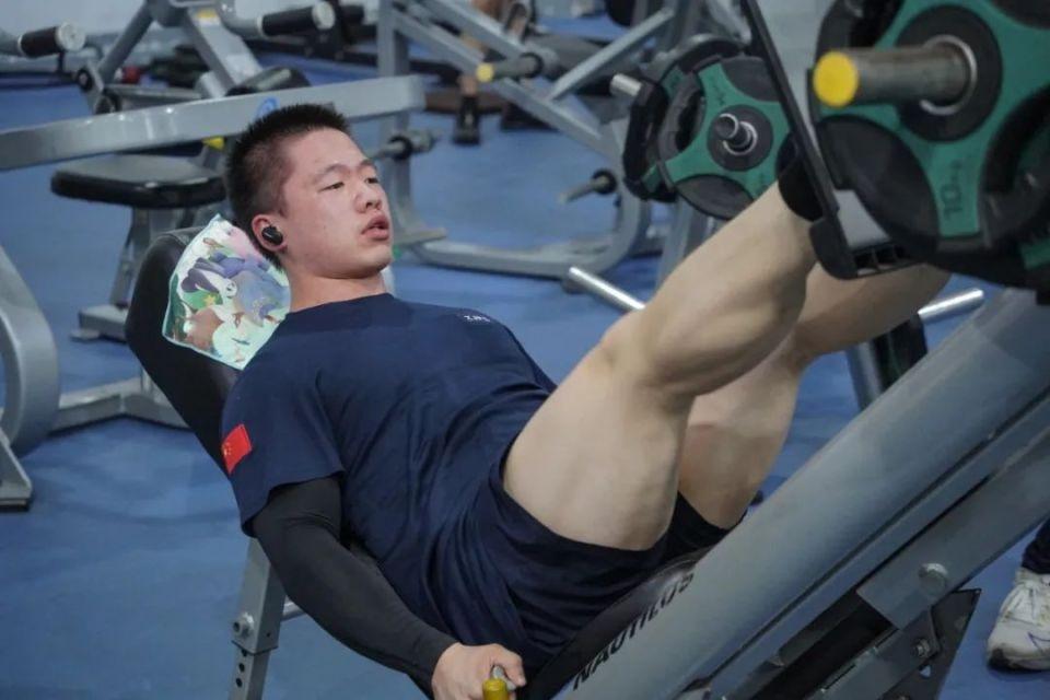 浙江警察学院健身房爆满，一天接待 600 多人次，这是什么神仙地方？  第3张