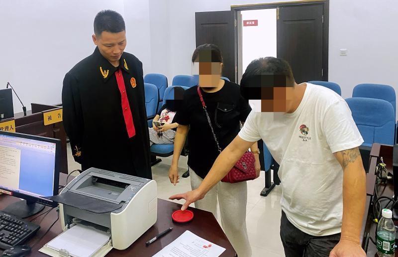 平潭法院：为家事把脉，开幸福良方！一站式化解纠纷，让怨侣和平分手  第3张