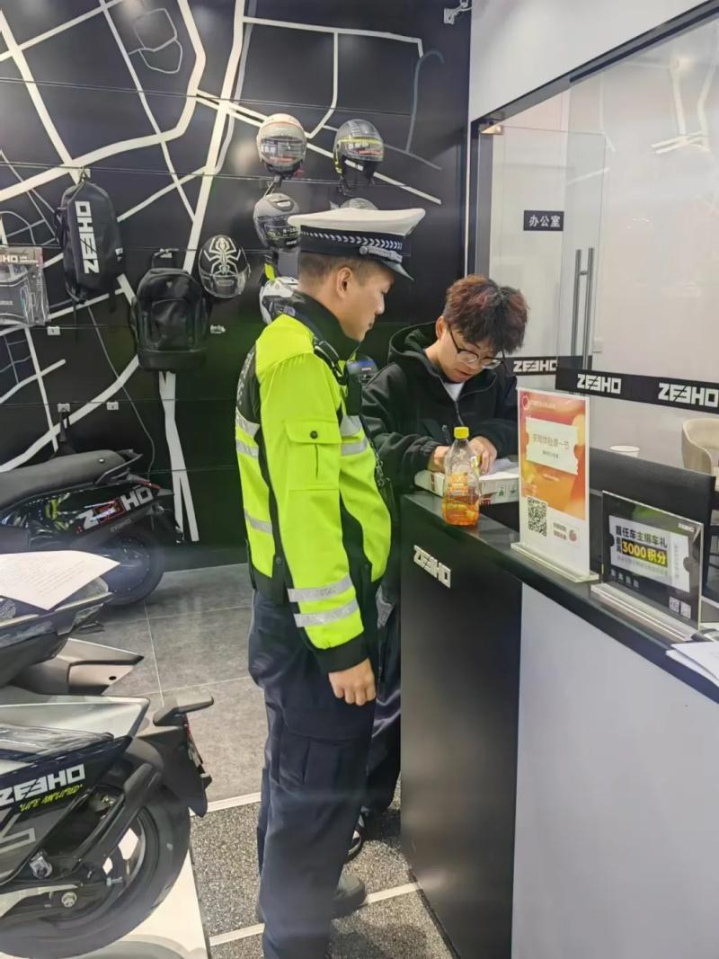 贵阳交警观山湖区分局严打飙车炸街，还市民宁静道路  第5张