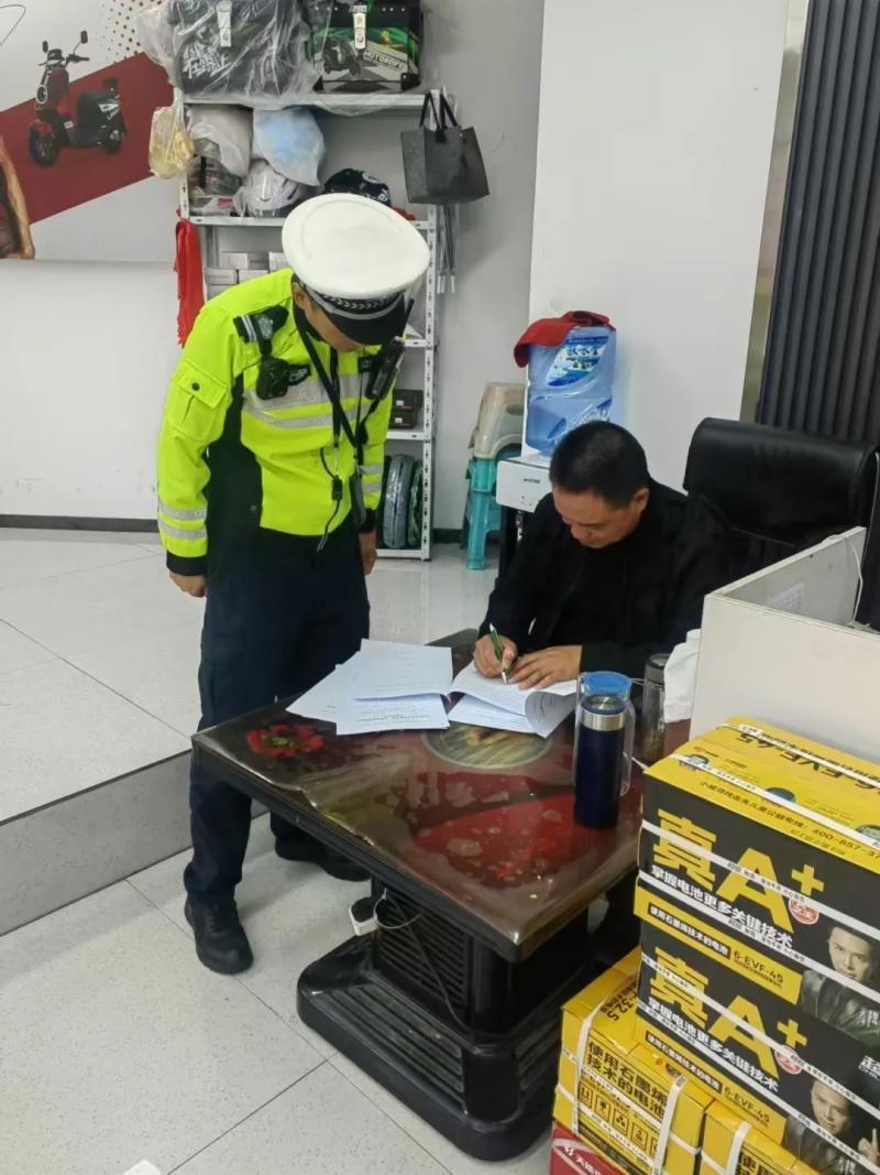 贵阳交警观山湖区分局严打飙车炸街，还市民宁静道路  第6张