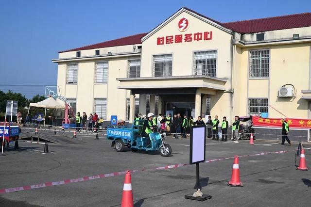 11 月 12 日沅江市交警大队送考下乡，解决农村群众考取摩托车驾驶证不便问题  第2张