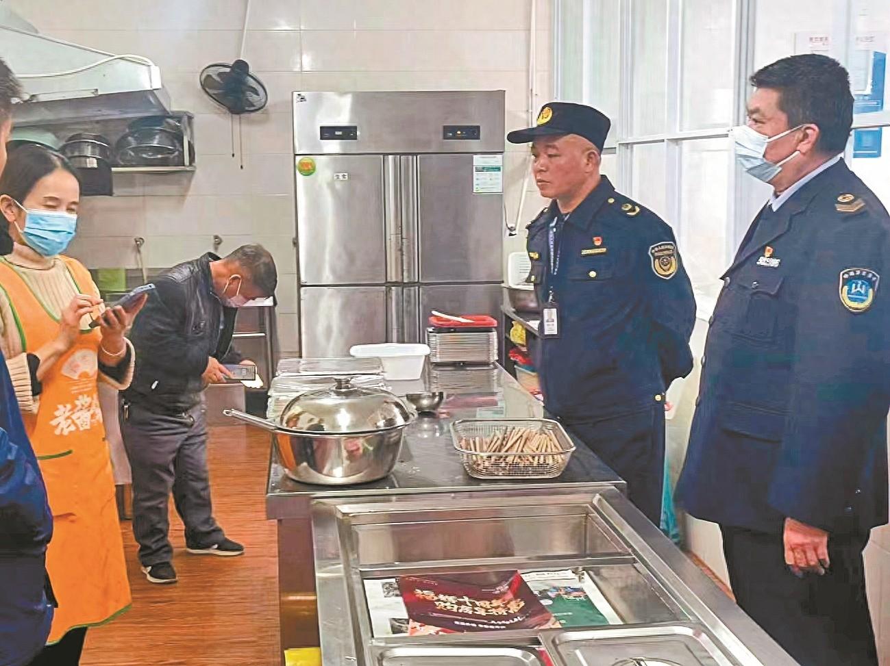 小饭桌乱象丛生，委员建议能否解决？开远市已行动  第1张