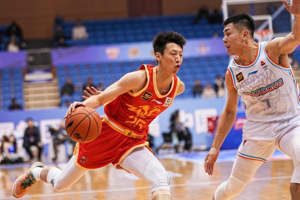 CBA 俱乐部杯赛：山东高速队 68 比 61 战胜浙江方兴渡队，精彩瞬间全记录  第6张