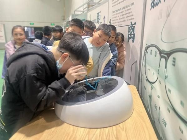 庐江县城北小学幸福校区：一场让千名学生惊叹的科普盛宴，你不想知道发生了什么吗？  第2张