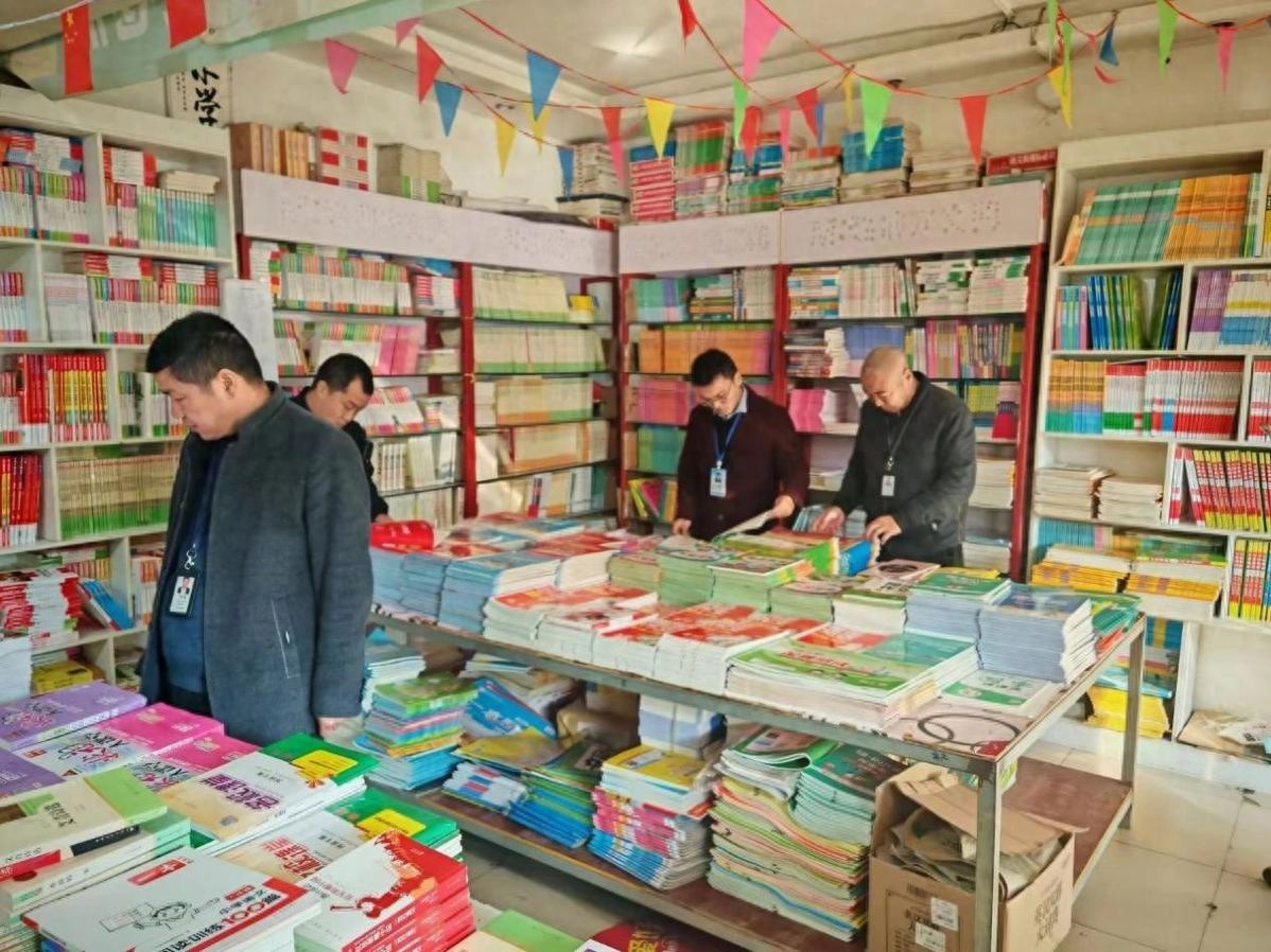 南阳市宛城区五里堡街道办事处开展扫黄打非专项检查，全面净化社会文化环境  第1张