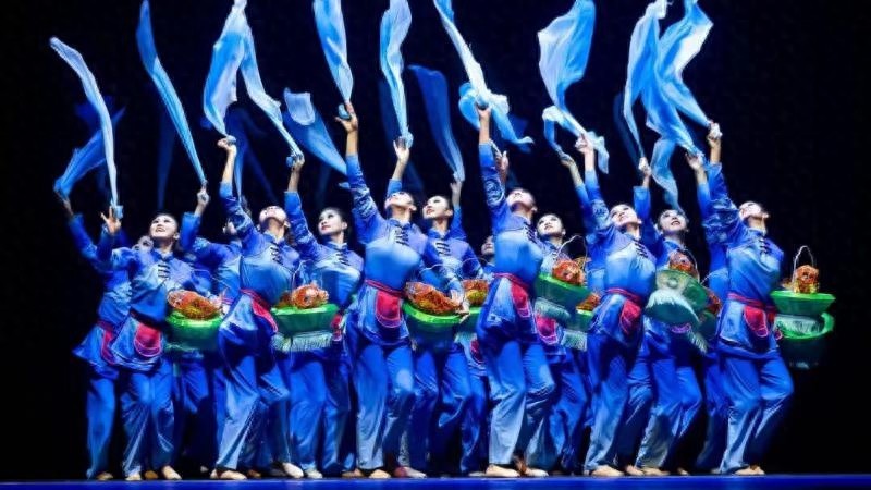 揭秘2024全国民族民间舞蹈汇演：31个惊艳作品，带你领略中华多元文化魅力  第1张