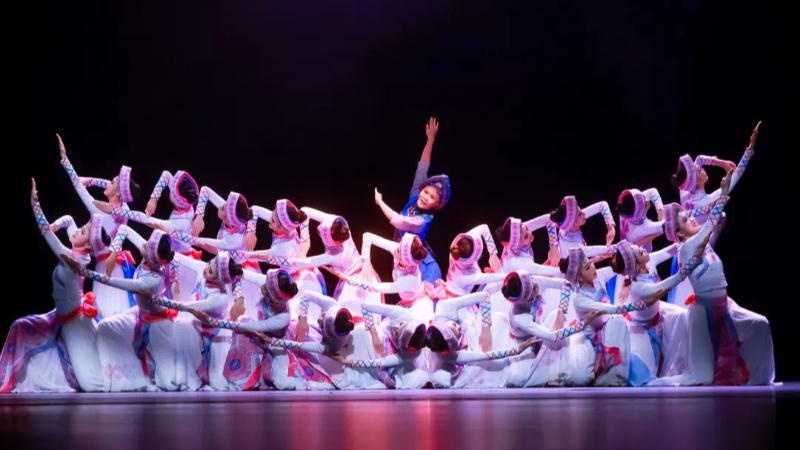 揭秘2024全国民族民间舞蹈汇演：31个惊艳作品，带你领略中华多元文化魅力  第3张