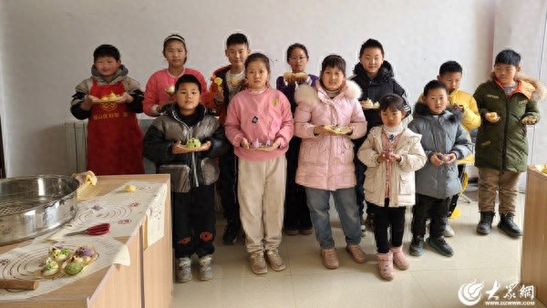 揭秘烟台社区新年活动：孩子们如何通过花馍制作传承民俗文化？