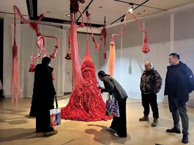 揭秘河南省文化馆青年艺术展览：一场颠覆认知的艺术盛宴